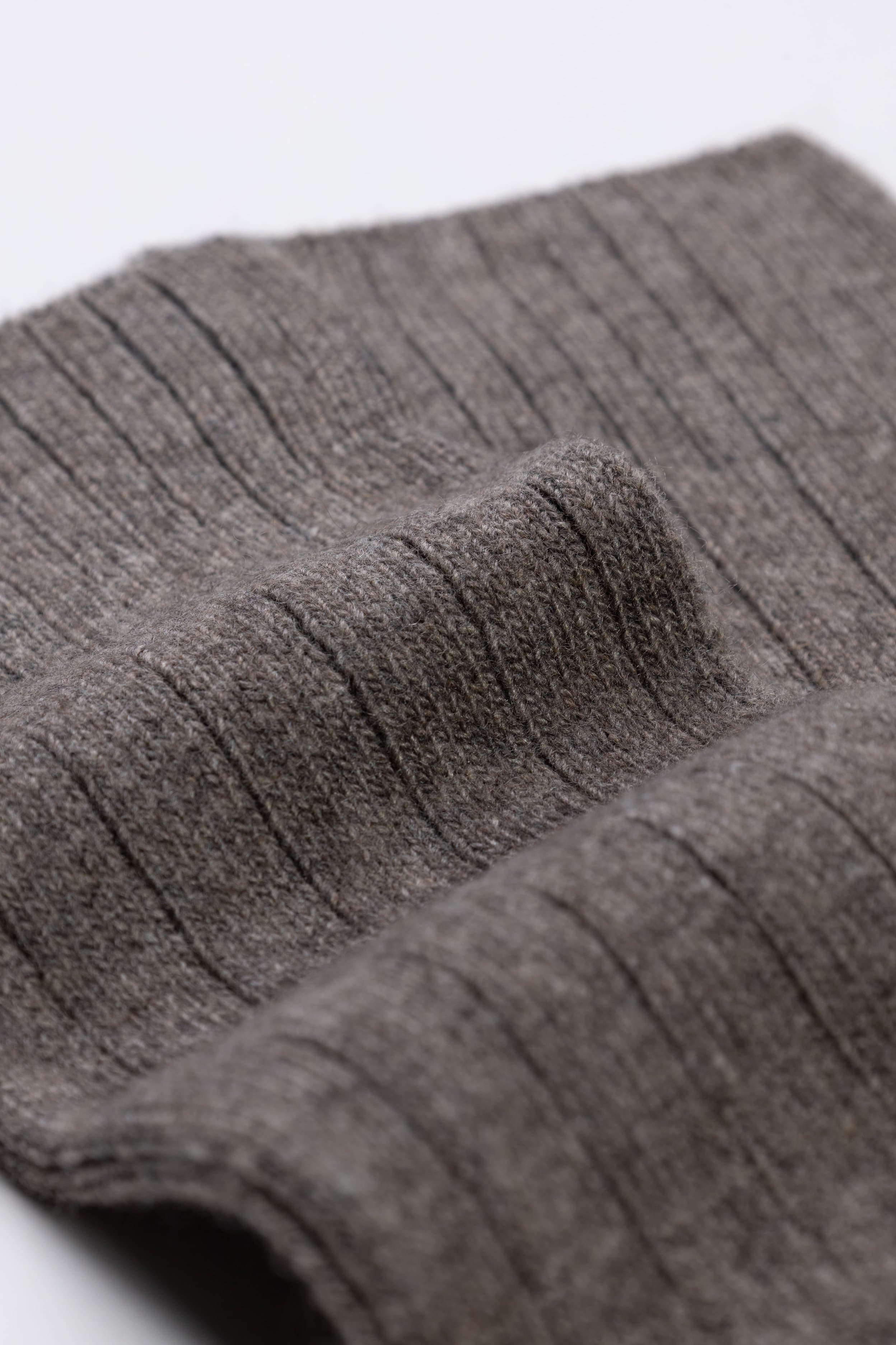 Calze lunghe a coste Tinta unita in misto Cashmere - Image 2