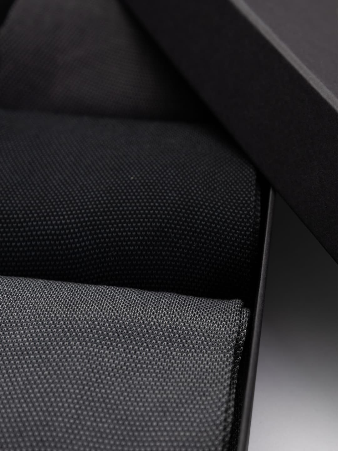 Gift box of 3 Pairs of Rice Grain Pattern Socks in sea Island Cotton