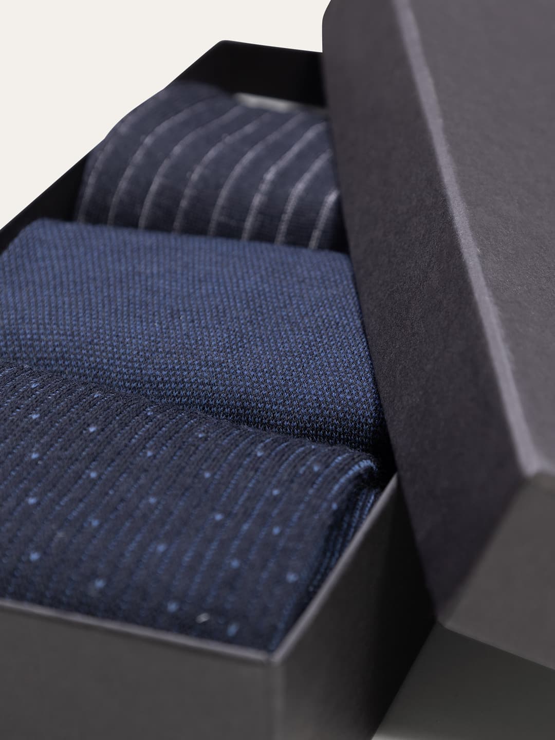 Gift box 3 Pairs of Long Patterned Wool Socks