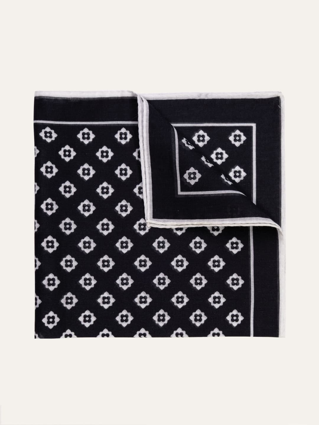 Geometric pattern pocket square